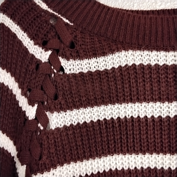 Burgundy & White Striped Stitch Tunic Sweater   Size XL - Picture 3 of 6